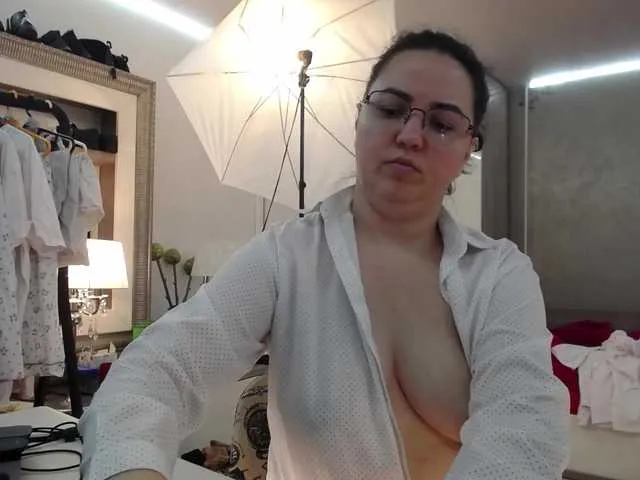 ILoveToFeelU Image 2