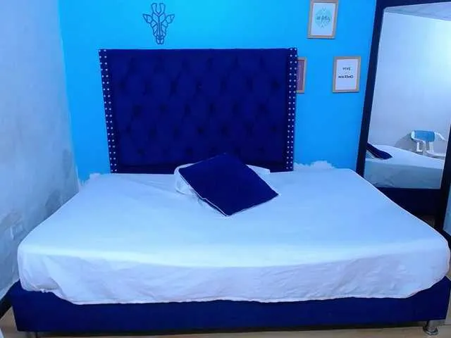 kinky-redhead18 Image 14