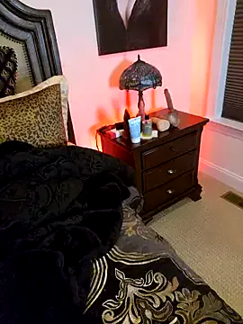 BustyVampyre Image 7