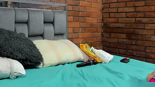 Couple_Gold69 Image 2