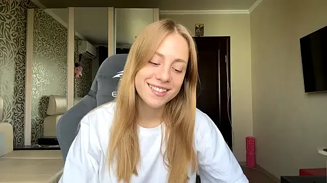 DreamyOlivia Image 3