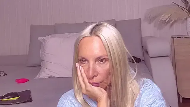 elza_mature Image 17