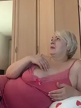 Laura_Millf's Thumb Image