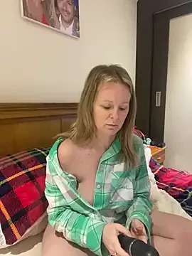 madamlillyrose Image 16