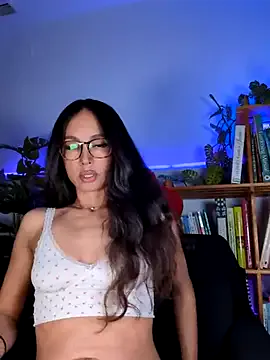 Naughty-Jessie Image 8