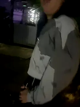 royalgirls_x Image 4