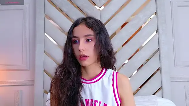 Sarah-Grace Image 11